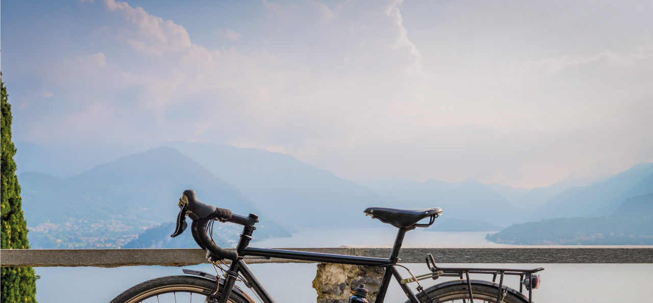 andare in bicicletta a como